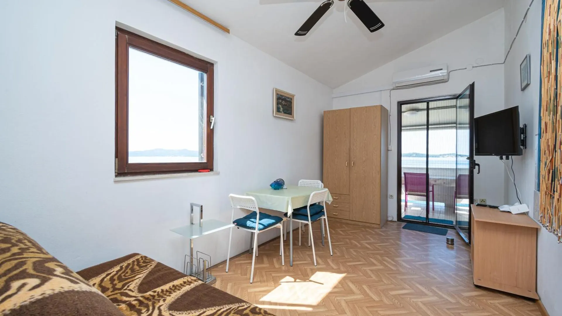 Apartments By The Sea Bibinje, Zadar - 22508 Bibinje